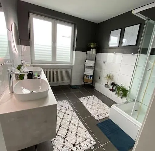 Appartement Sued- 5 Zimmer_15 Personen _ Komplett_eingerichtet Hambourg